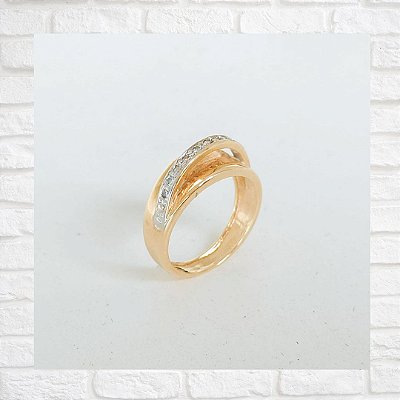 Anel Aparador com Zircônias - Folheado à Ouro 18K